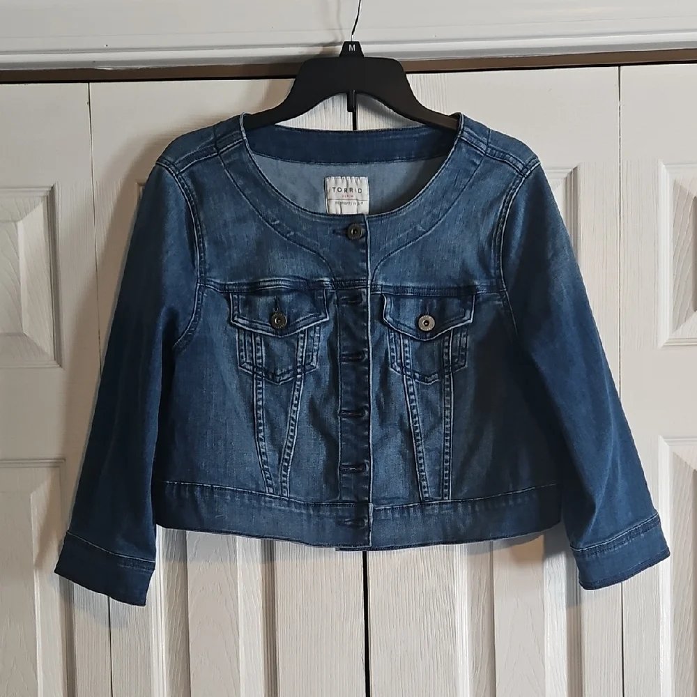 Torrid Blue Denim Jacket - Picture 1 of 4